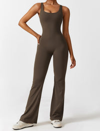 Freya™ Schmeichelhafter Jumpsuit mit V-Rücken