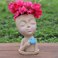 LadyCafe – Modern vase made of artistic resin 3